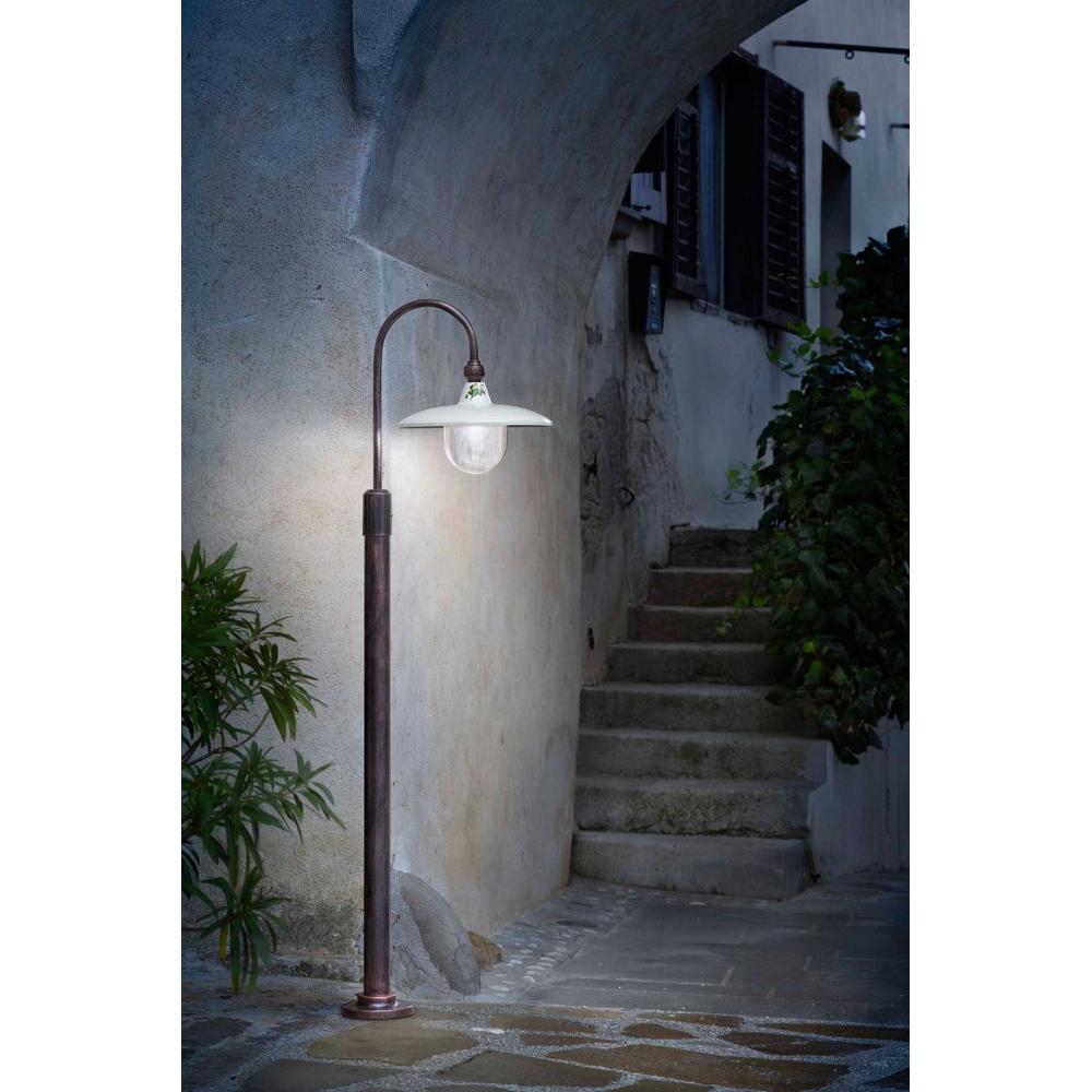 kerti kandelaber lampa allolampa vilagitas kert vizallo kulteri mediterran country provence pronvasz olasz toszkan kezzel festett ferroluce lameridiana lakberendezes.jpg